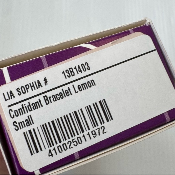 Lia Sophia New in Box confidant bracelet lemon small NWT yellow - Picture 3 of 5